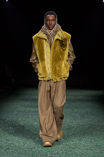Look 19